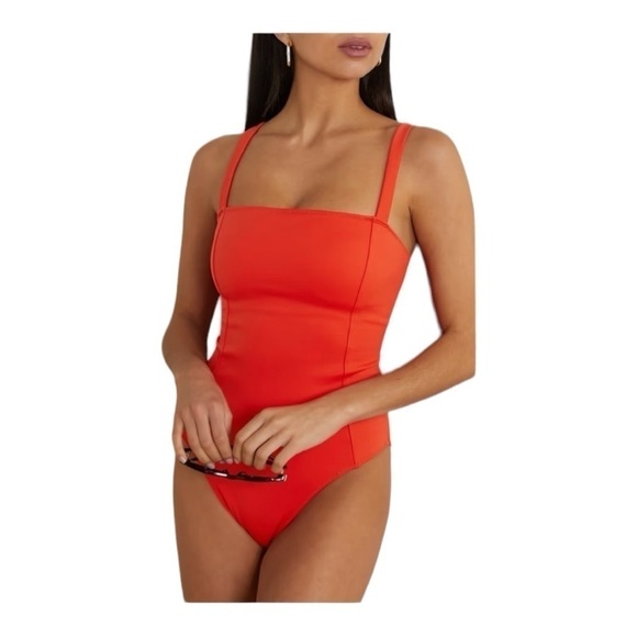 Good American Sculpt Lace Up Back One Piece - Picture 2 of 7